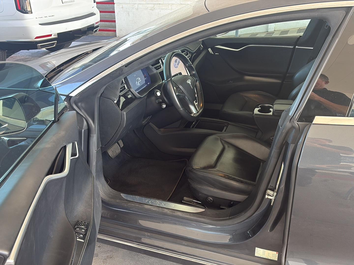 2016 Tesla Model S 90D