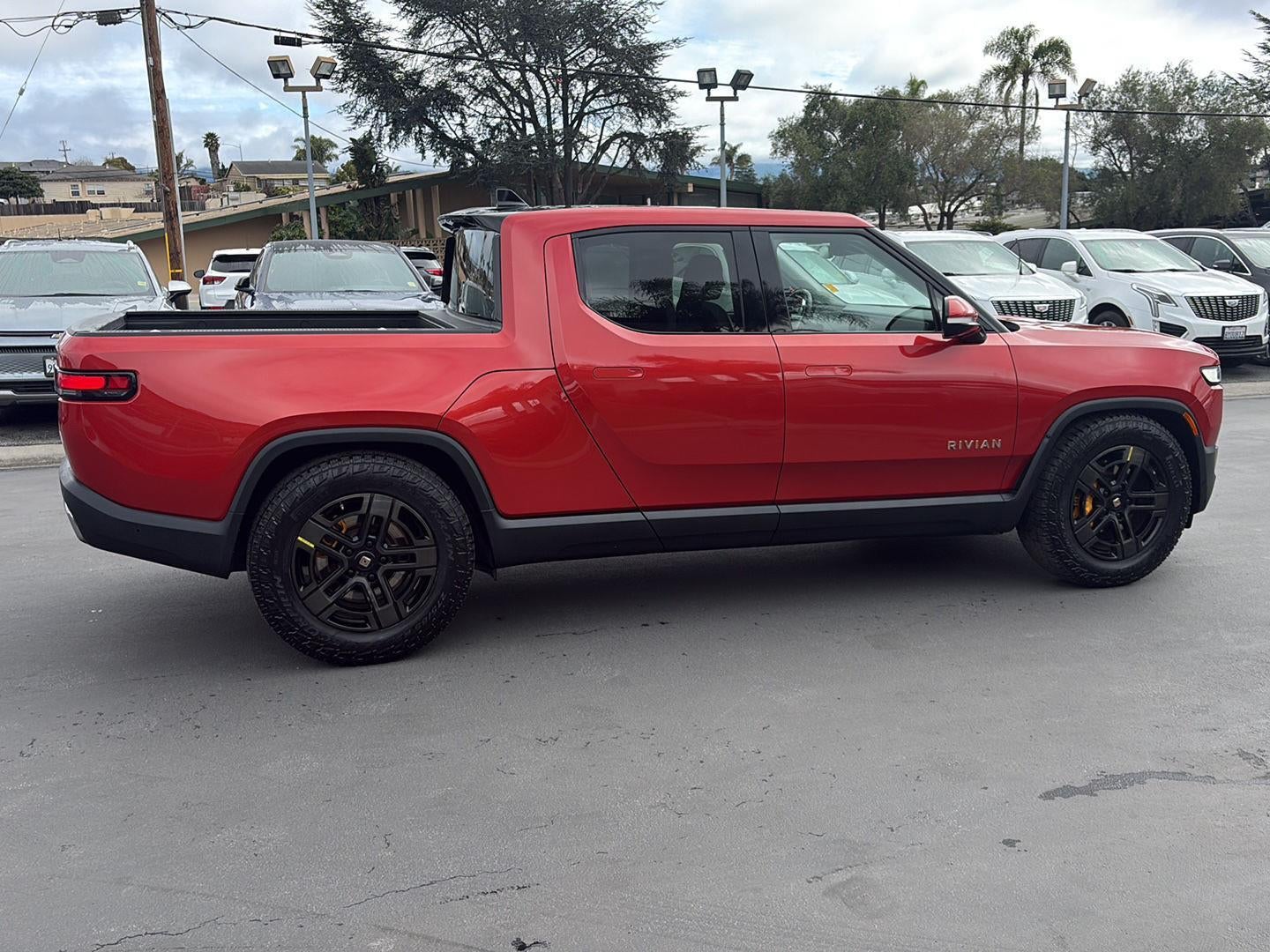 2023 RIVIAN R1T Adventure