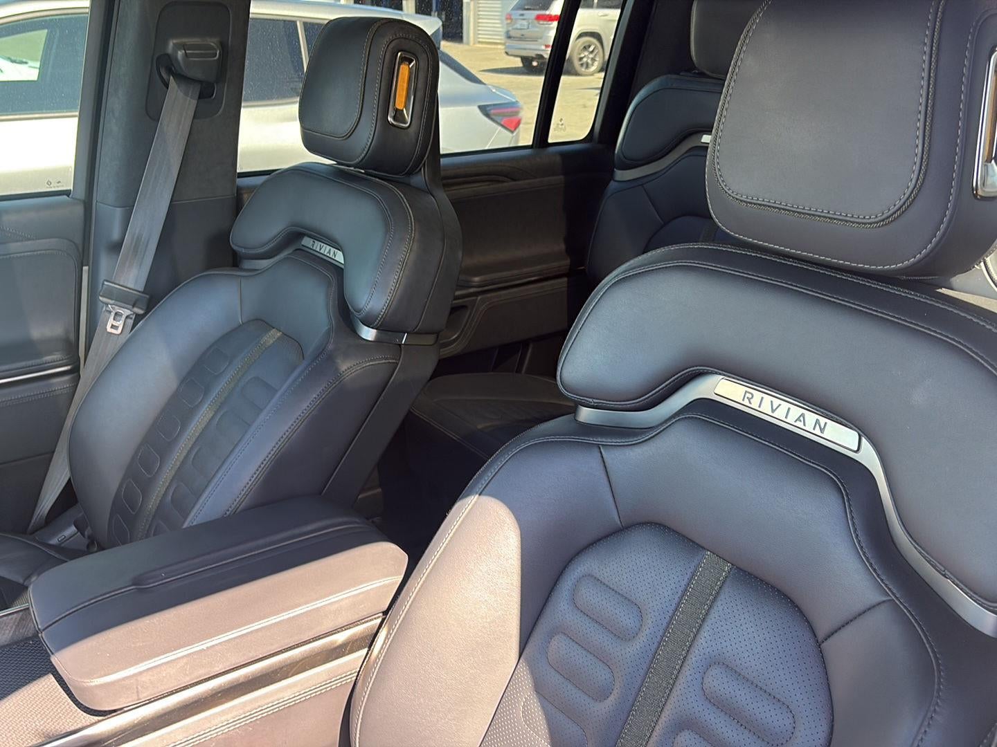 2022 RIVIAN R1S Launch Edition