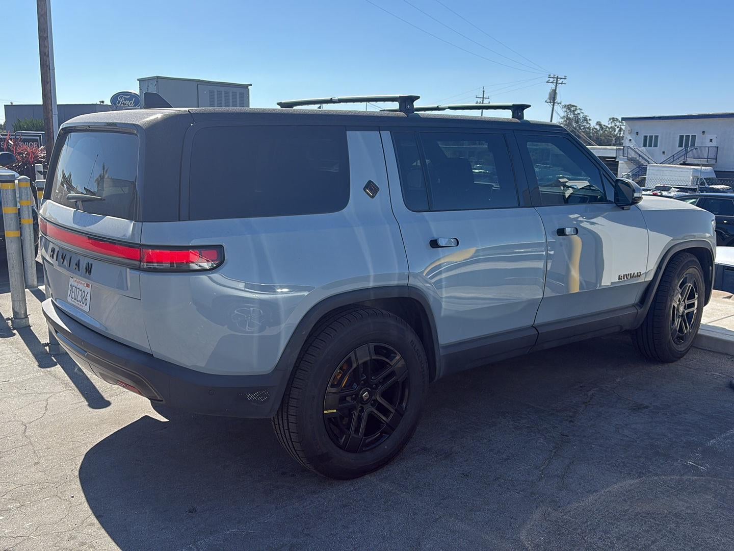 2022 RIVIAN R1S Launch Edition