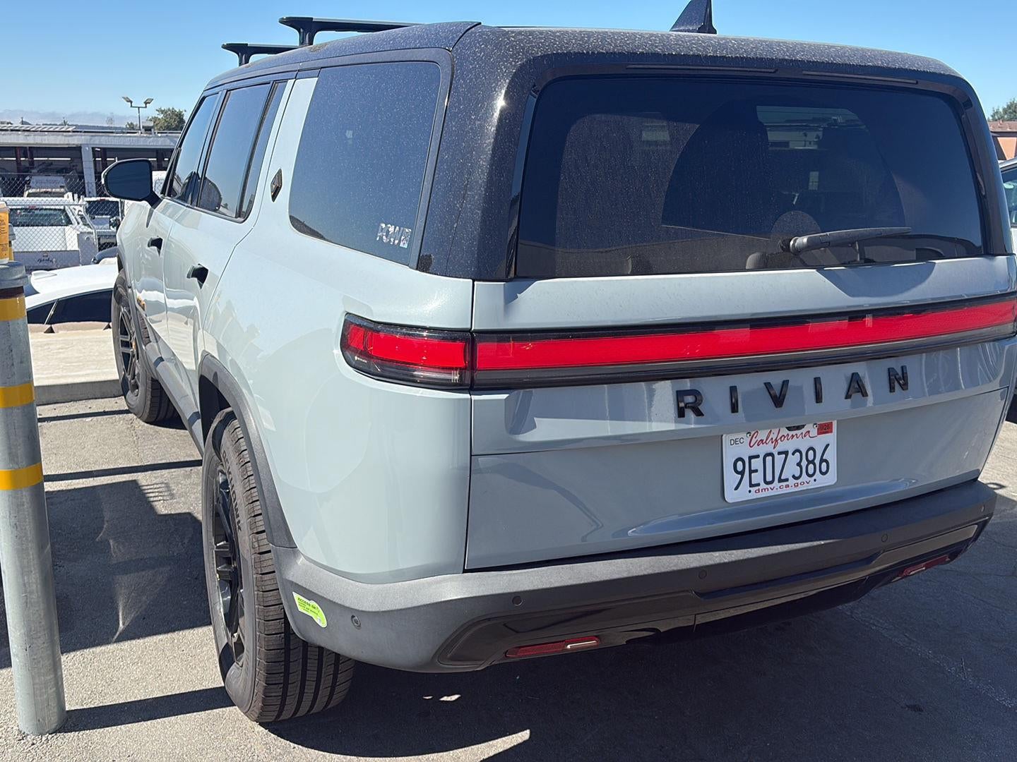 2022 RIVIAN R1S Launch Edition