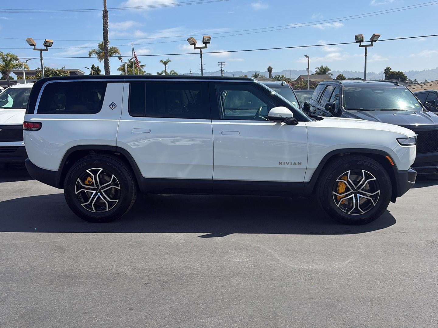 2022 RIVIAN R1S Launch Edition