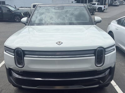 2026 RIVIAN R1S Base