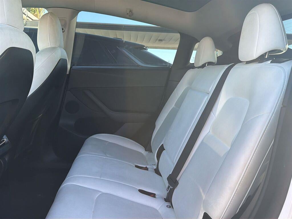 2022 Tesla Model Y Long Range Dual Motor All-Wheel Drive