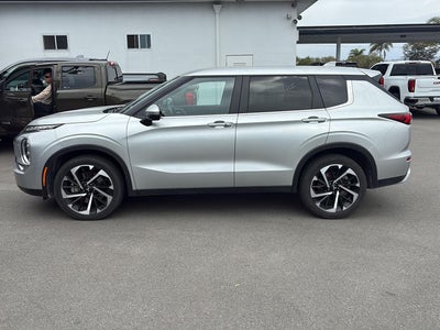 2024 Mitsubishi Outlander SE