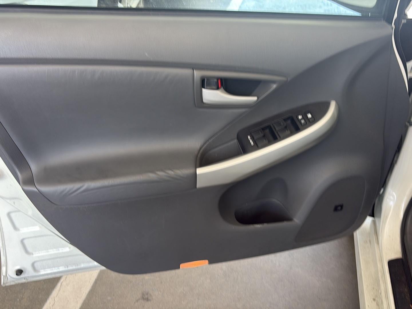 2010 Toyota Prius III