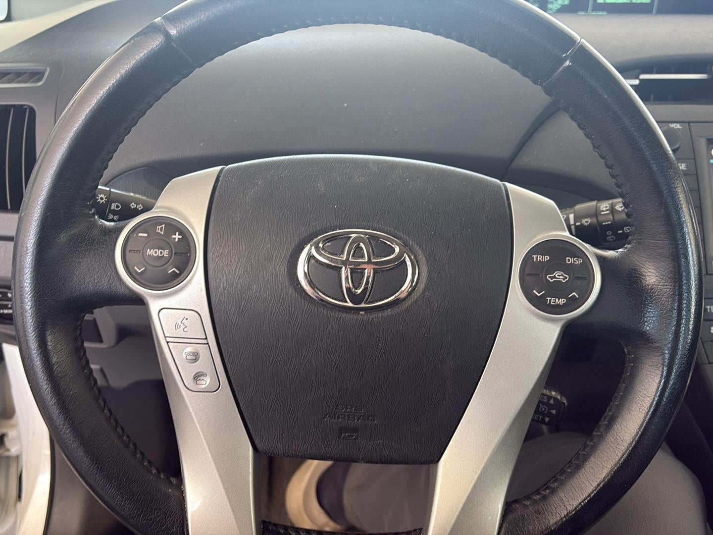 2010 Toyota Prius III