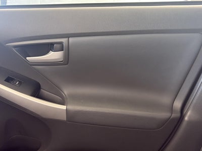 2010 Toyota Prius III