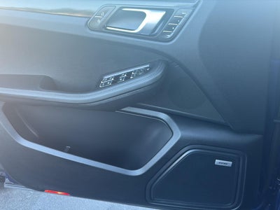 2022 Porsche Macan Base