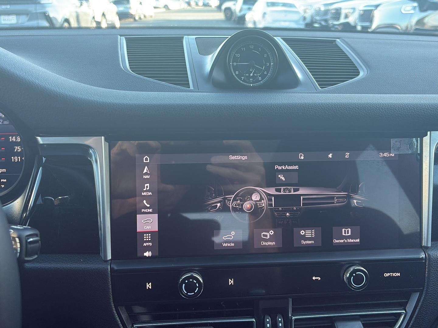 2022 Porsche Macan Base