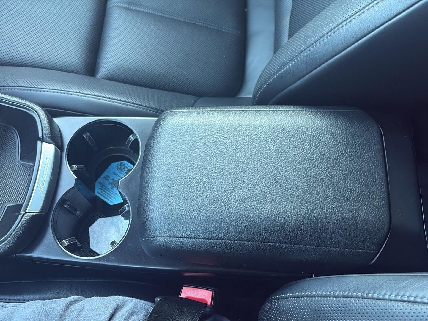 2022 Porsche Macan Base