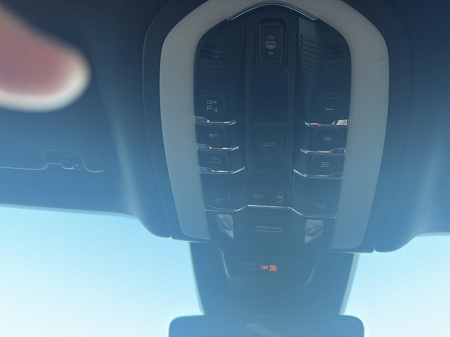 2022 Porsche Macan Base