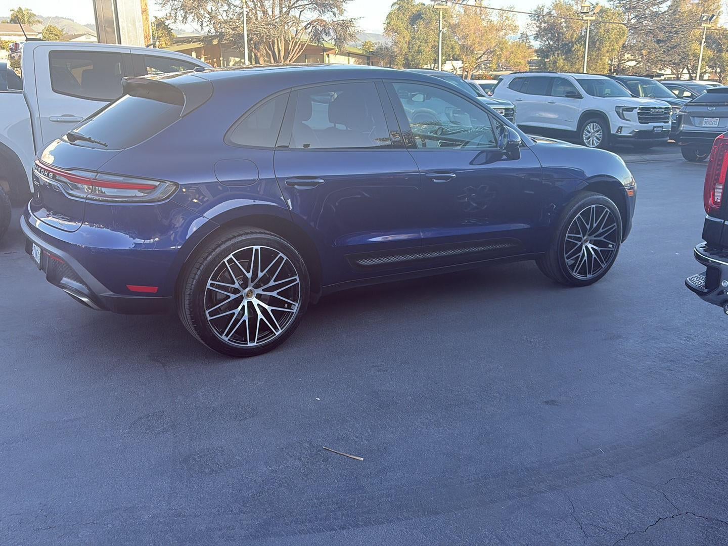 2022 Porsche Macan Base