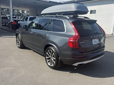 2017 Volvo XC90 T6 Momentum