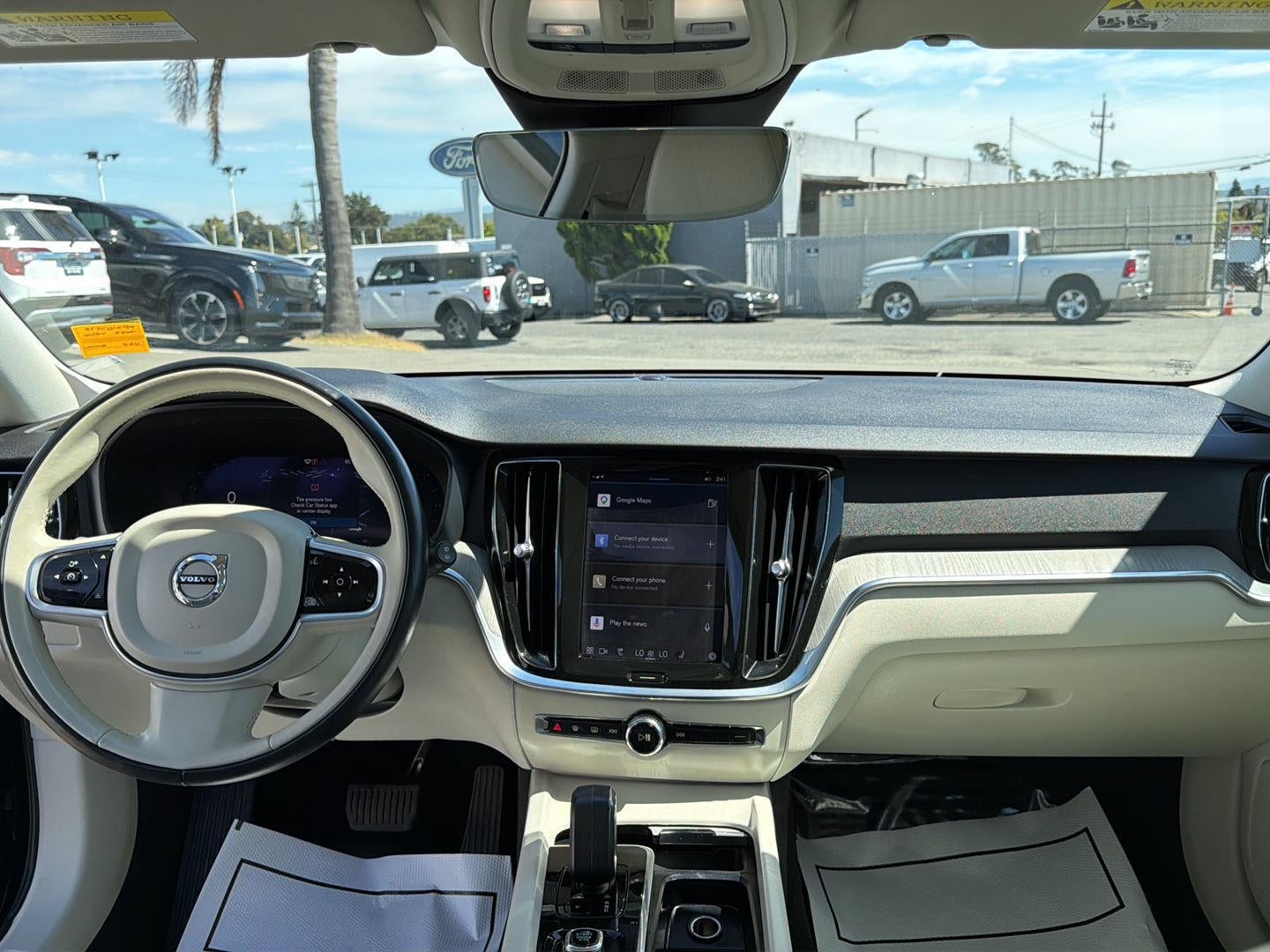 2023 Volvo V60 Cross Country Plus