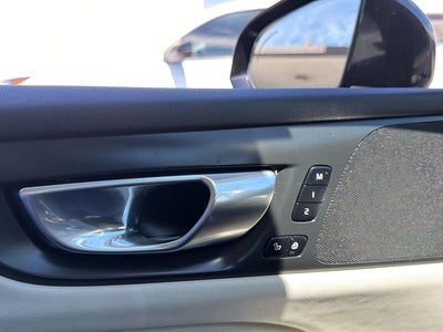 2023 Volvo V60 Cross Country Plus