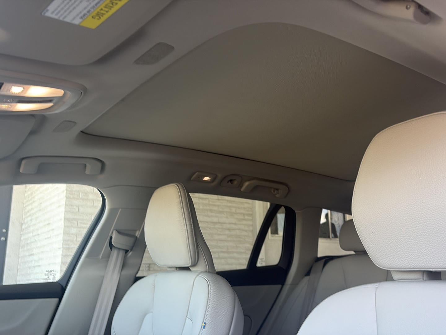 2023 Volvo V60 Cross Country Plus
