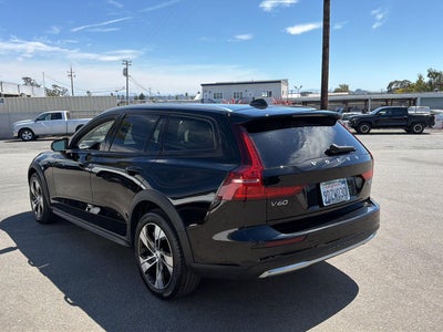 2023 Volvo V60 Cross Country Plus