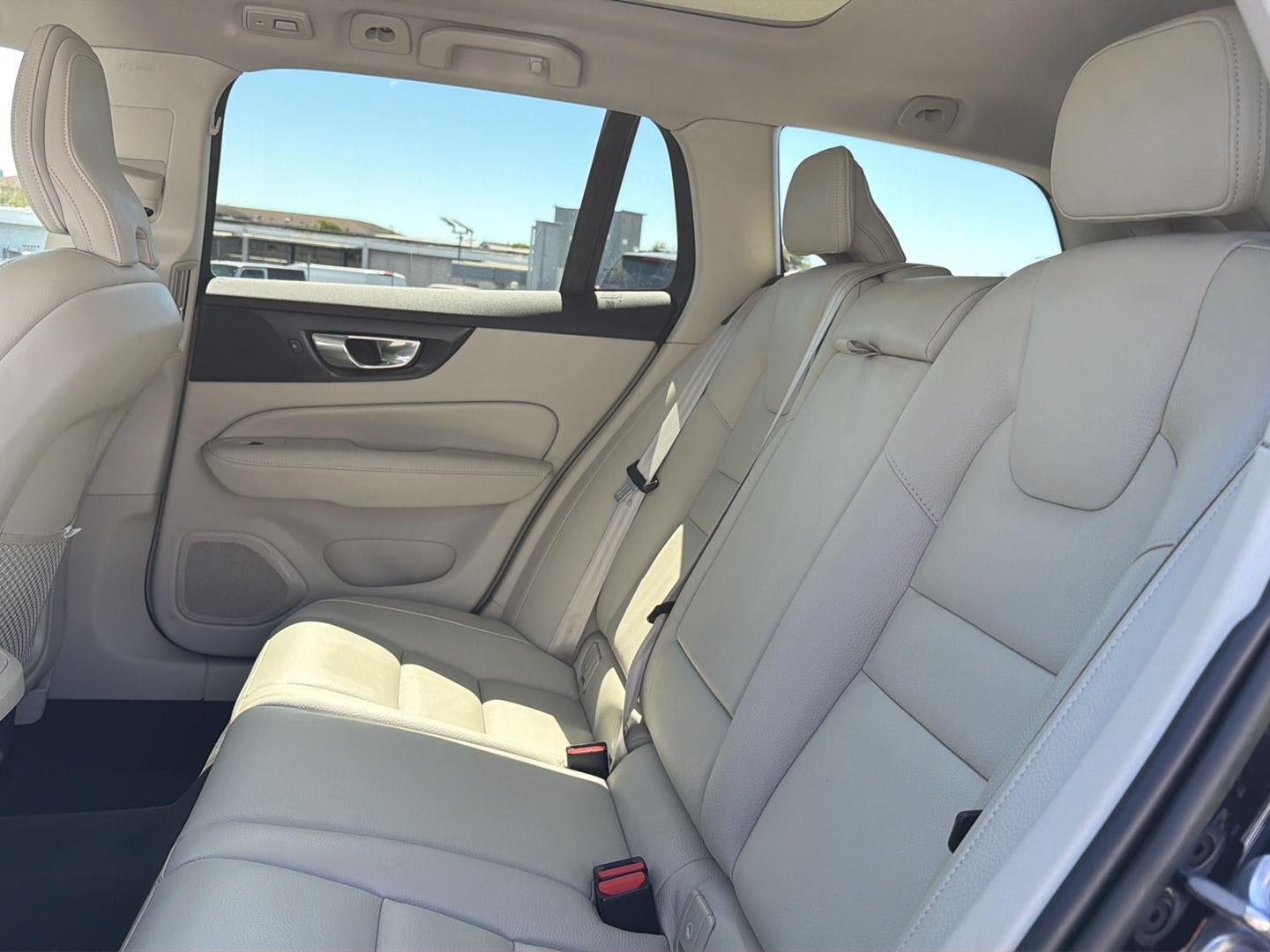 2023 Volvo V60 Cross Country Plus